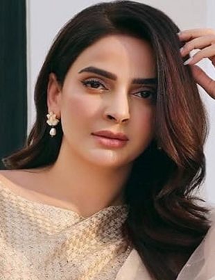 Saba Qamar - Naya Kashmir - NK